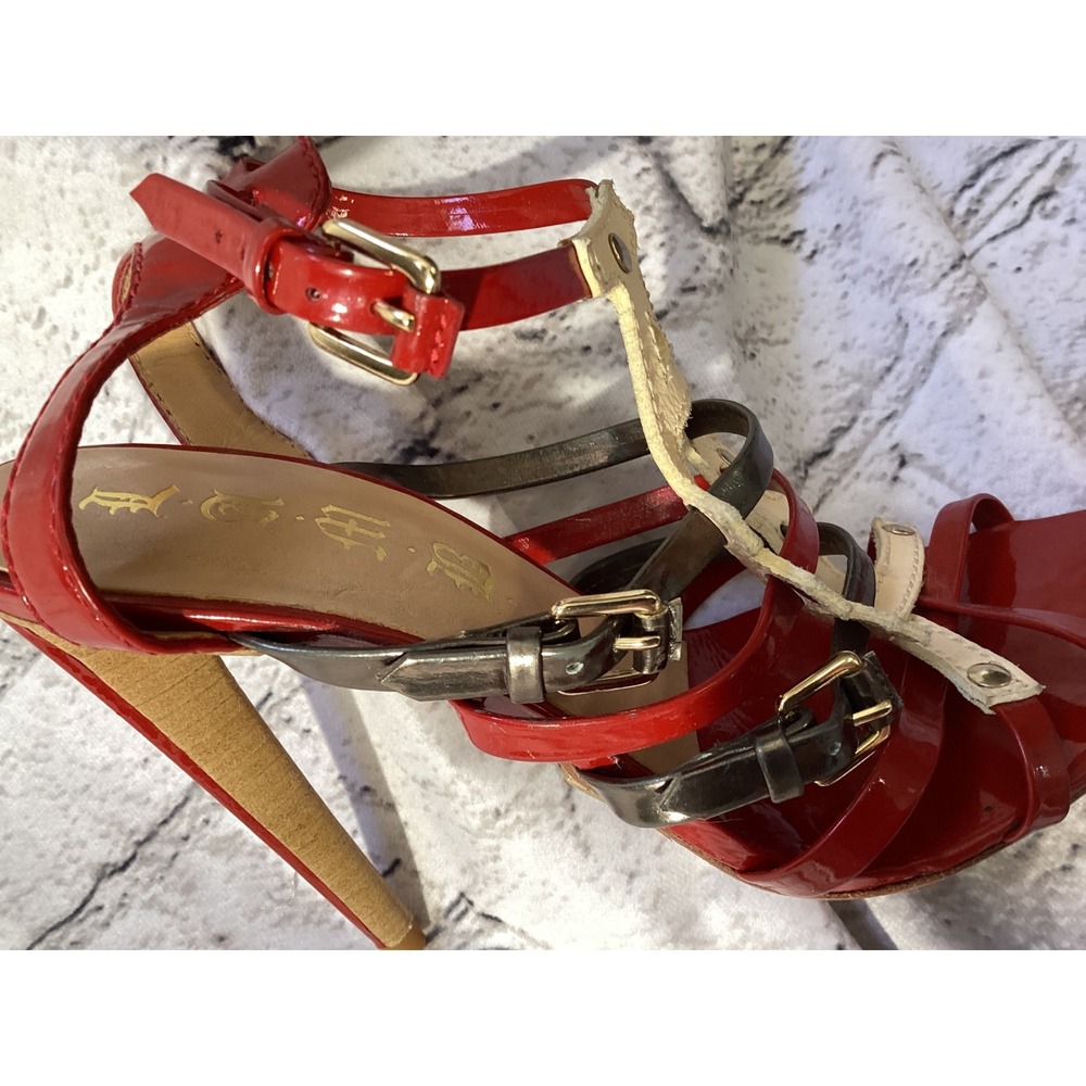 L.A.M.B. Gwen Stefani Red Patent Strappy Buckle Stiletto Sandals Heels 6.5 - Picture 5 of 11